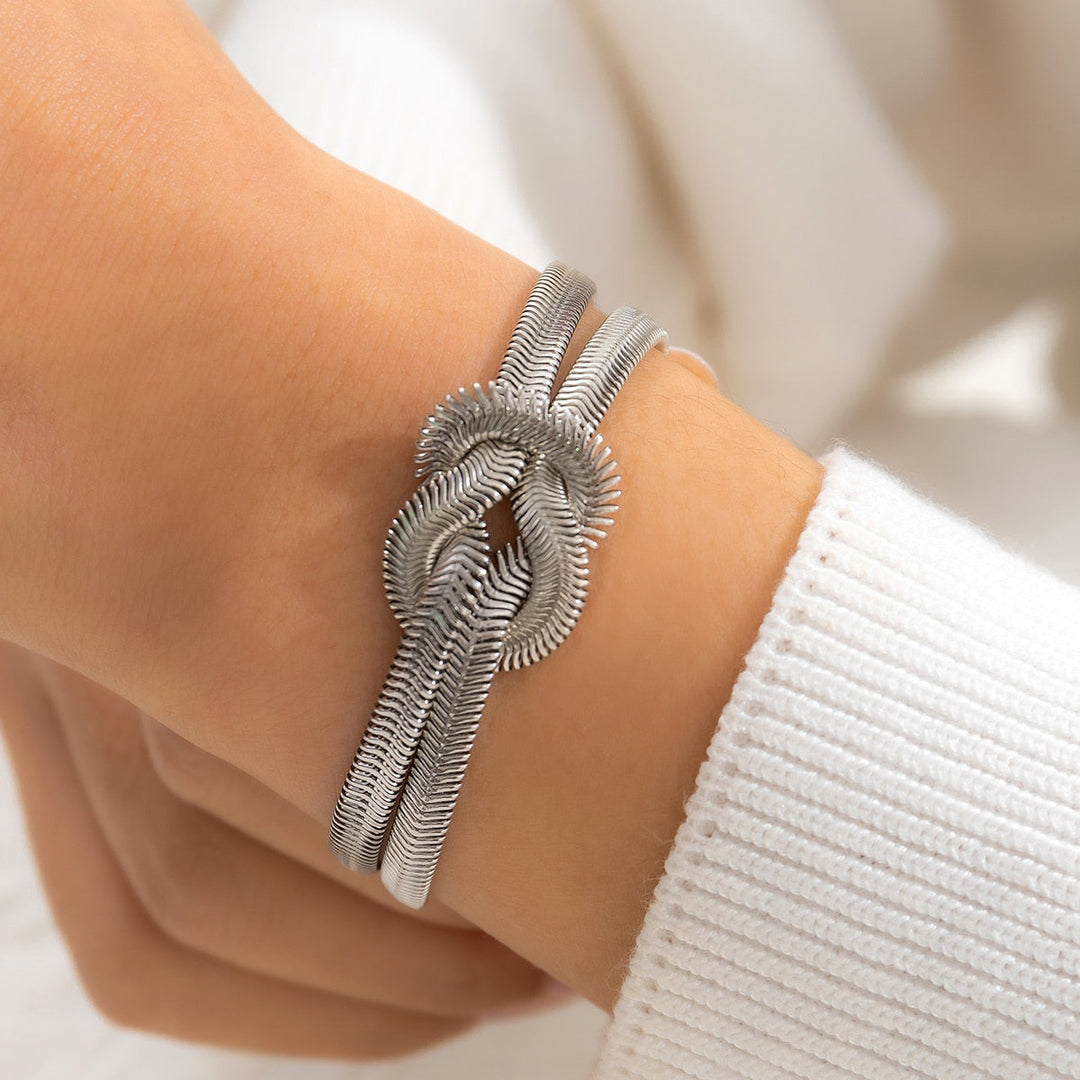 Nova Knot Bracelet