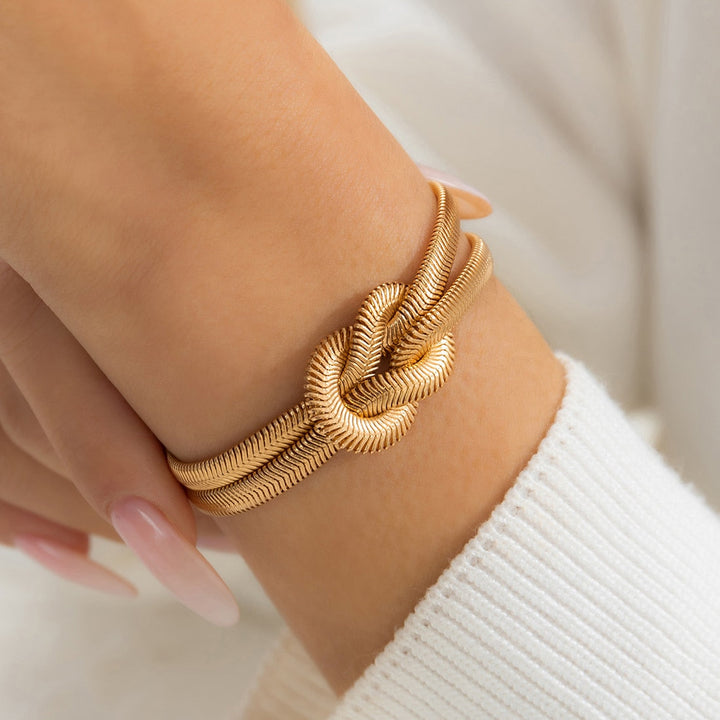 Nova Knot Bracelet